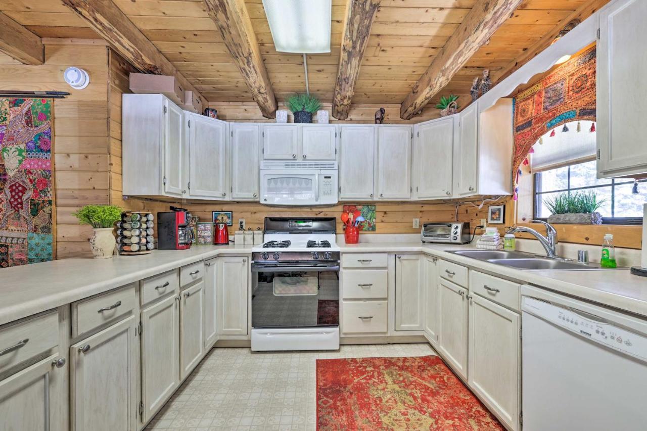 Rustic Duck Creek Village Cabin With Fire Pit! Εξωτερικό φωτογραφία