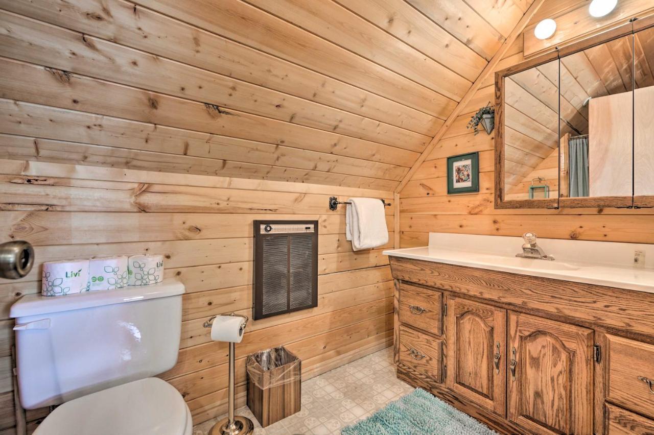 Rustic Duck Creek Village Cabin With Fire Pit! Εξωτερικό φωτογραφία